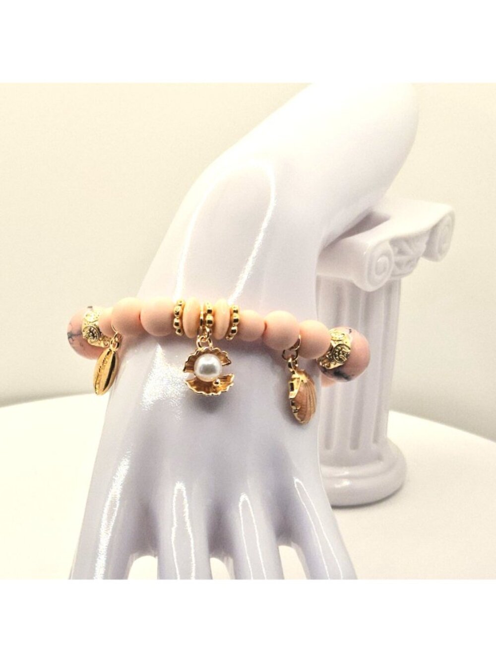 Pink Beaded Bracelet With Gold Tone Seashell & Pearl Charms Stretchable